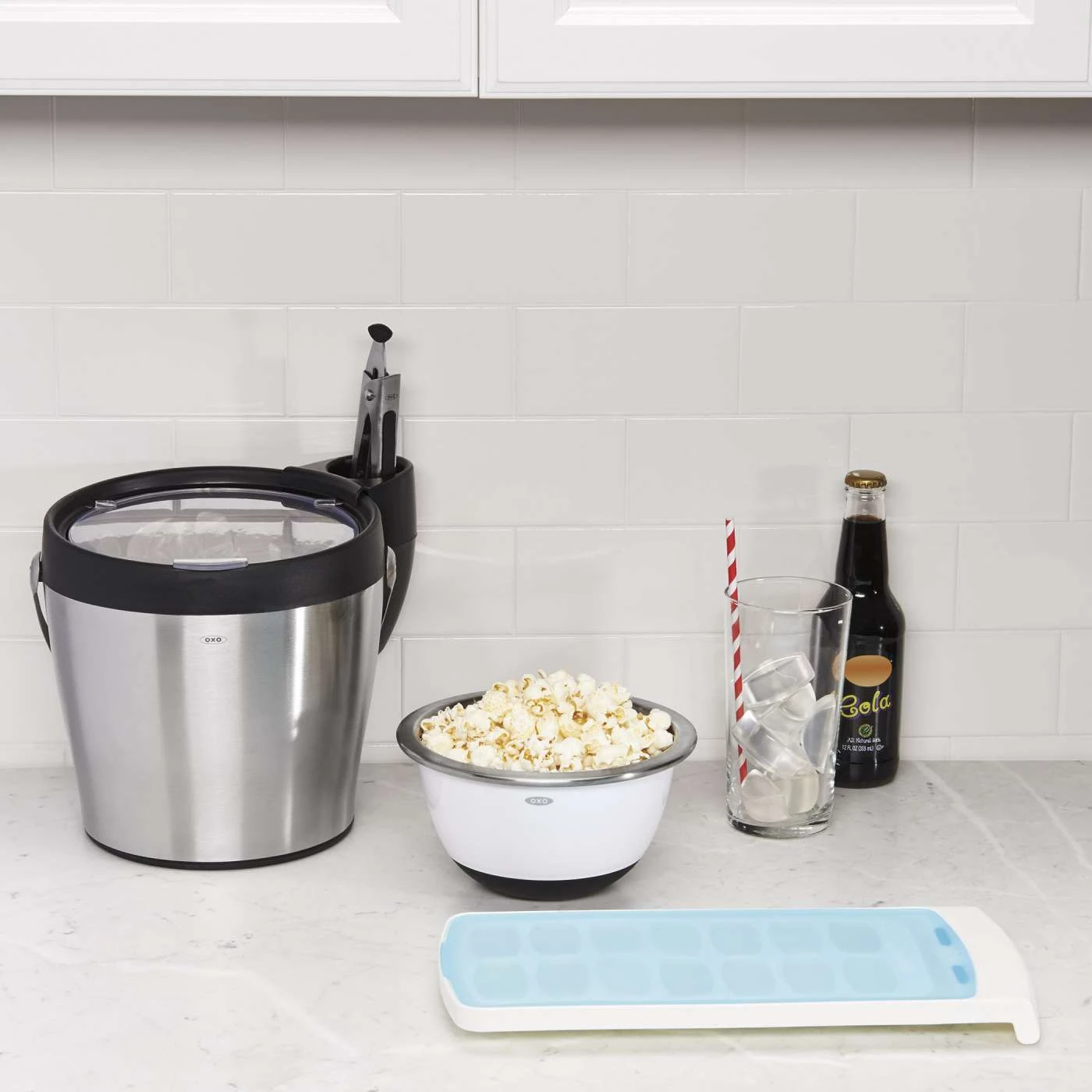 NO-SPILL ICE CUBE TRAY Gallery