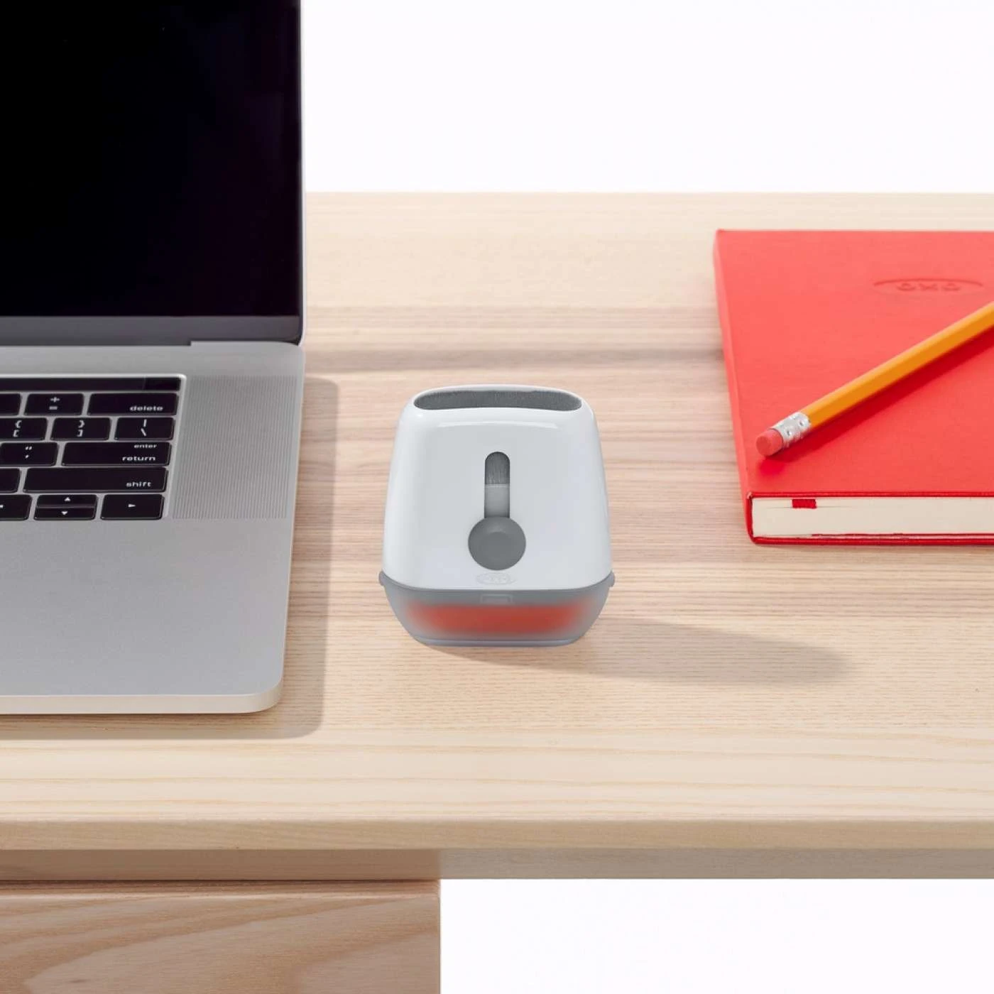 SWEEP AND SWIPE LAPTOP CLEANER Gallery