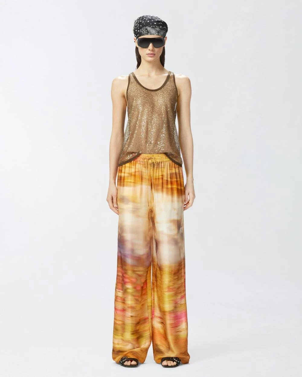 
Lightweight wide-leg printed trousers Gallery