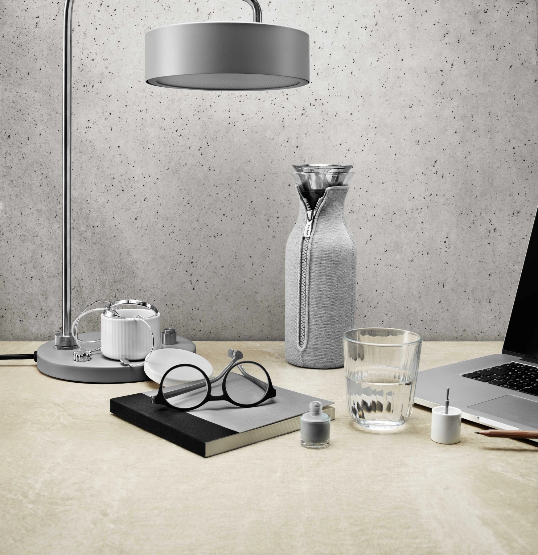 Fridge carafe 1.0l Lgrey woven Gallery