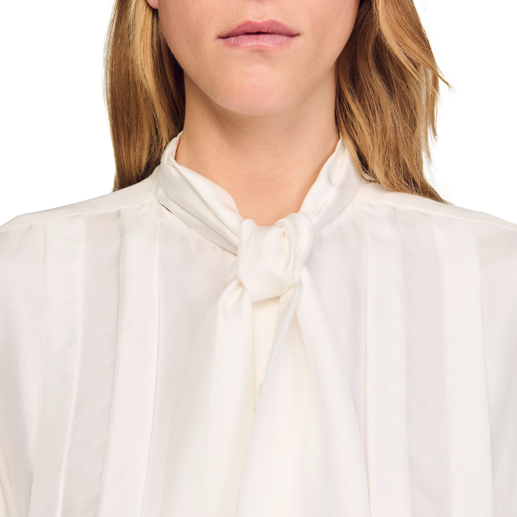 Silk shirt with a lavallière collar Gallery