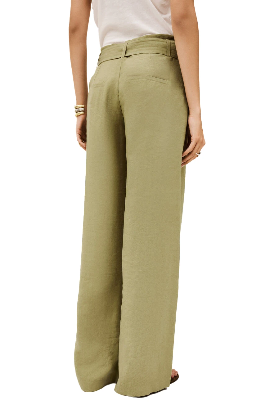 High-waisted fluid trousers with Belt Gallery