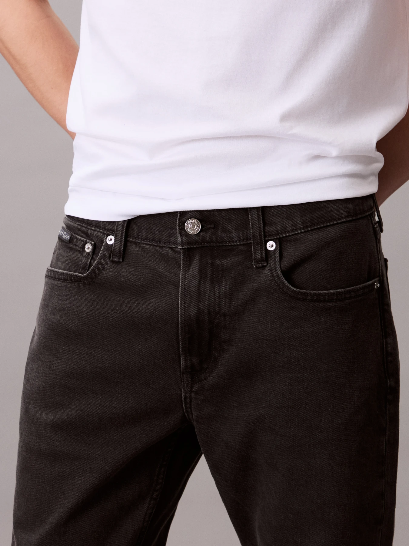 Slim Tapered Jeans Gallery