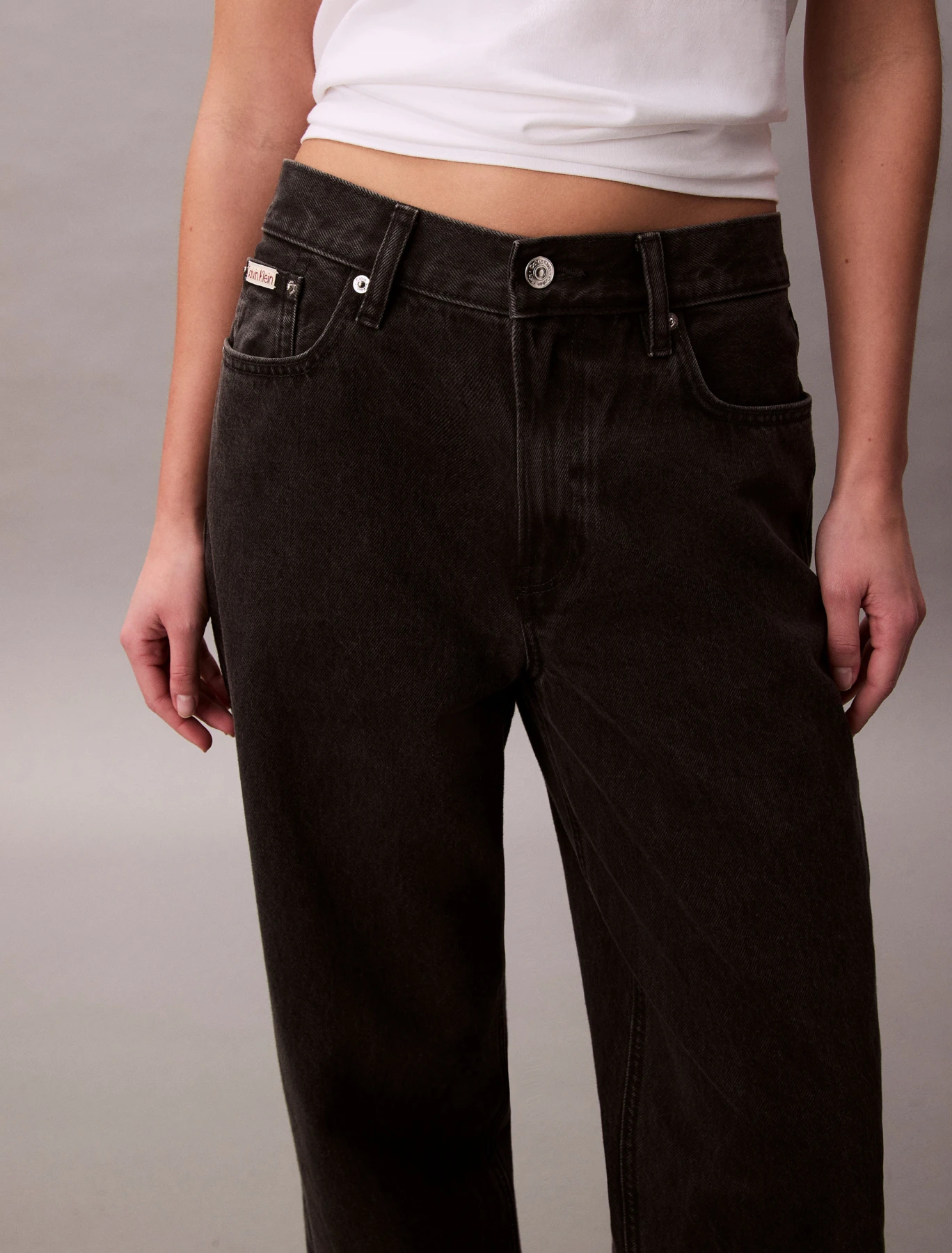 Essential Loose Cut Jeans Gallery