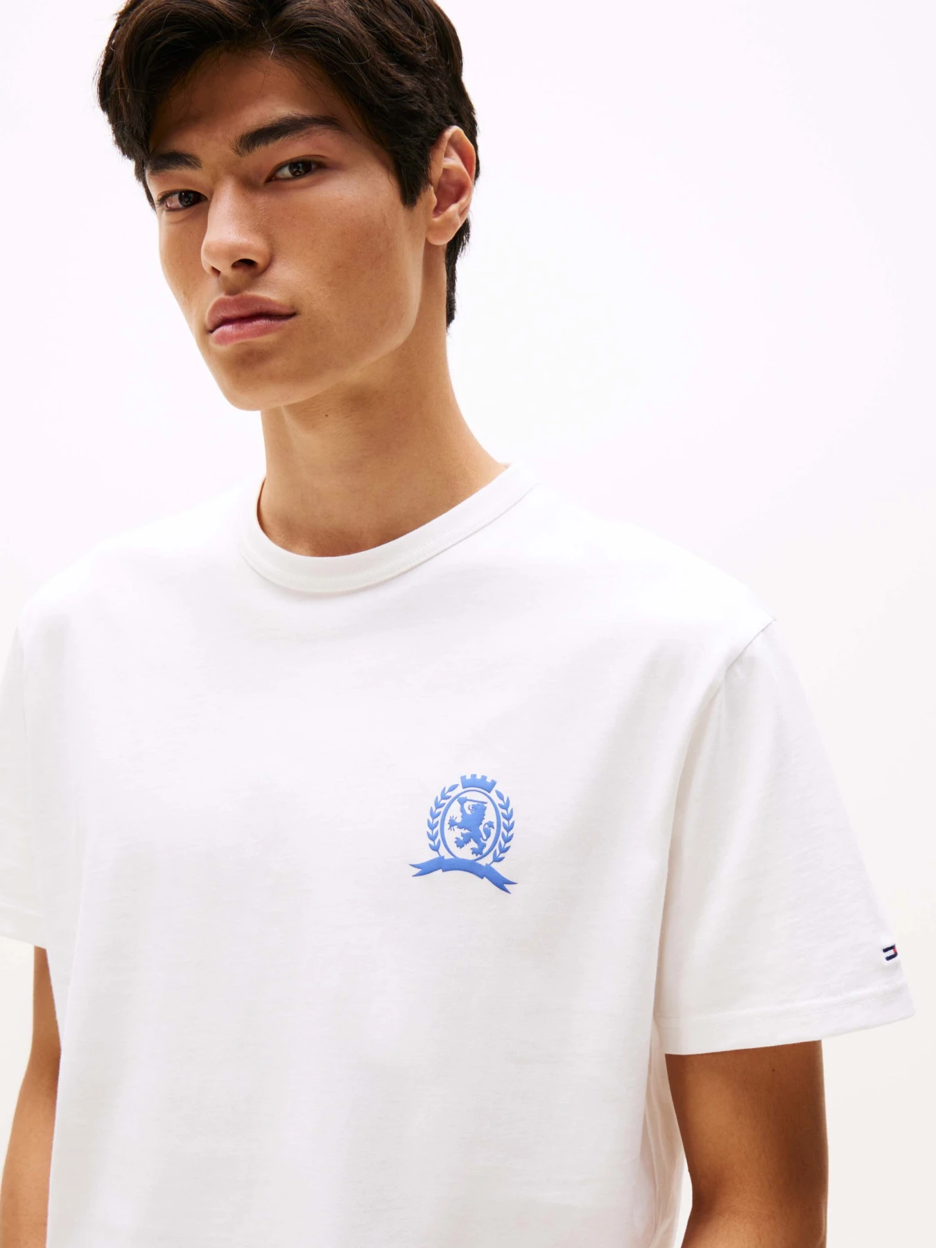 Crest Play Short Sleeve T-shirt Gallery