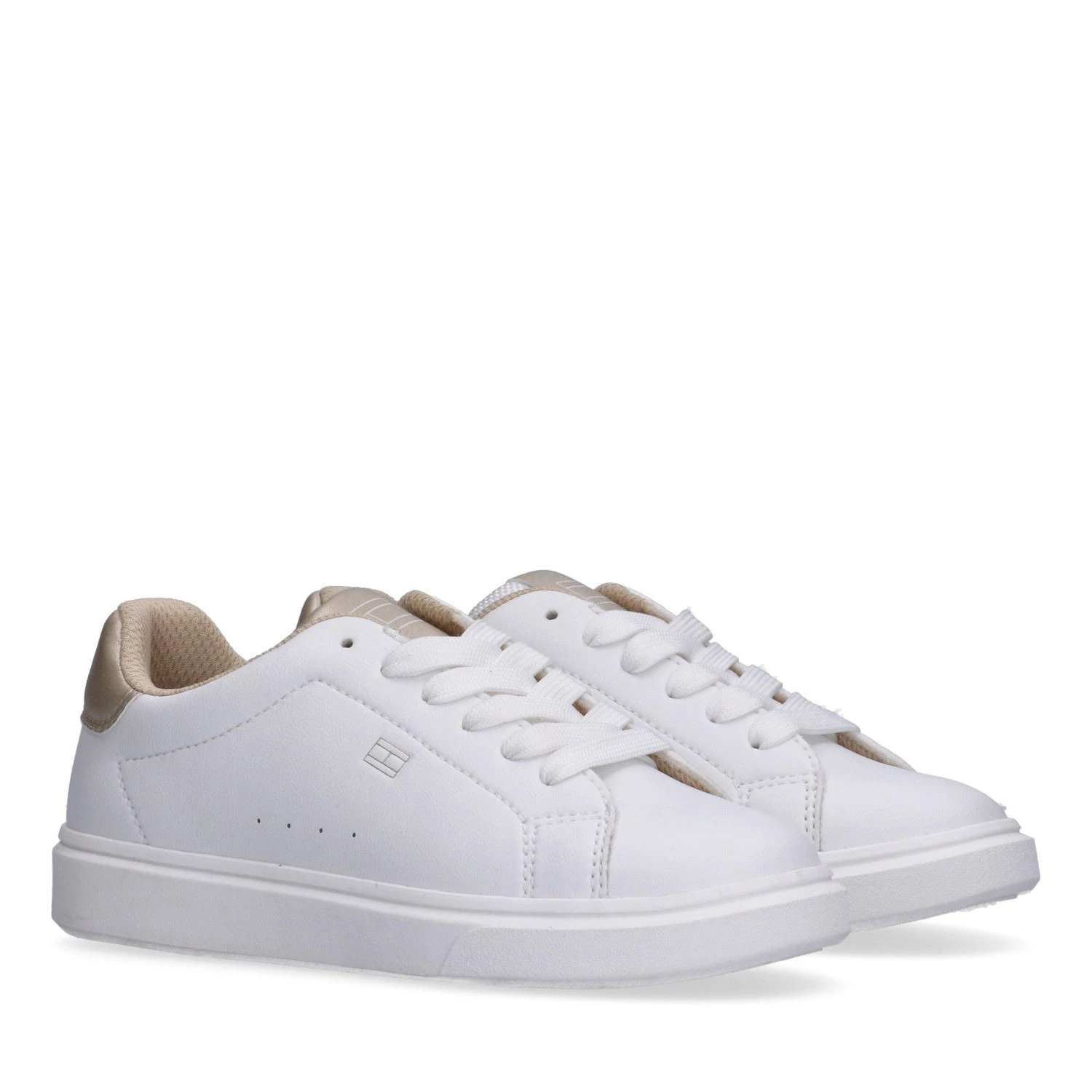 Low Cut Lace Up Leather Sneakers With Colored Heel Gallery