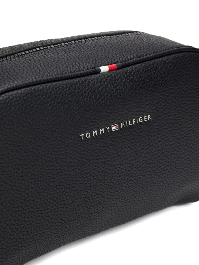 Travel Ready Essential Leather Wash Bag Gallery