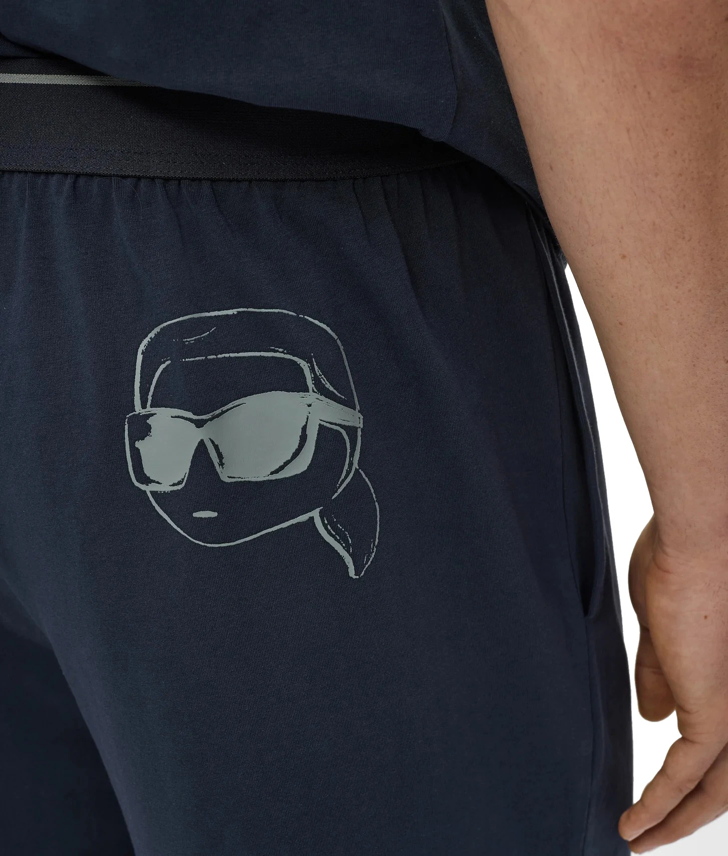 Regular Fit Ikon Graphic Pajama Set Gallery