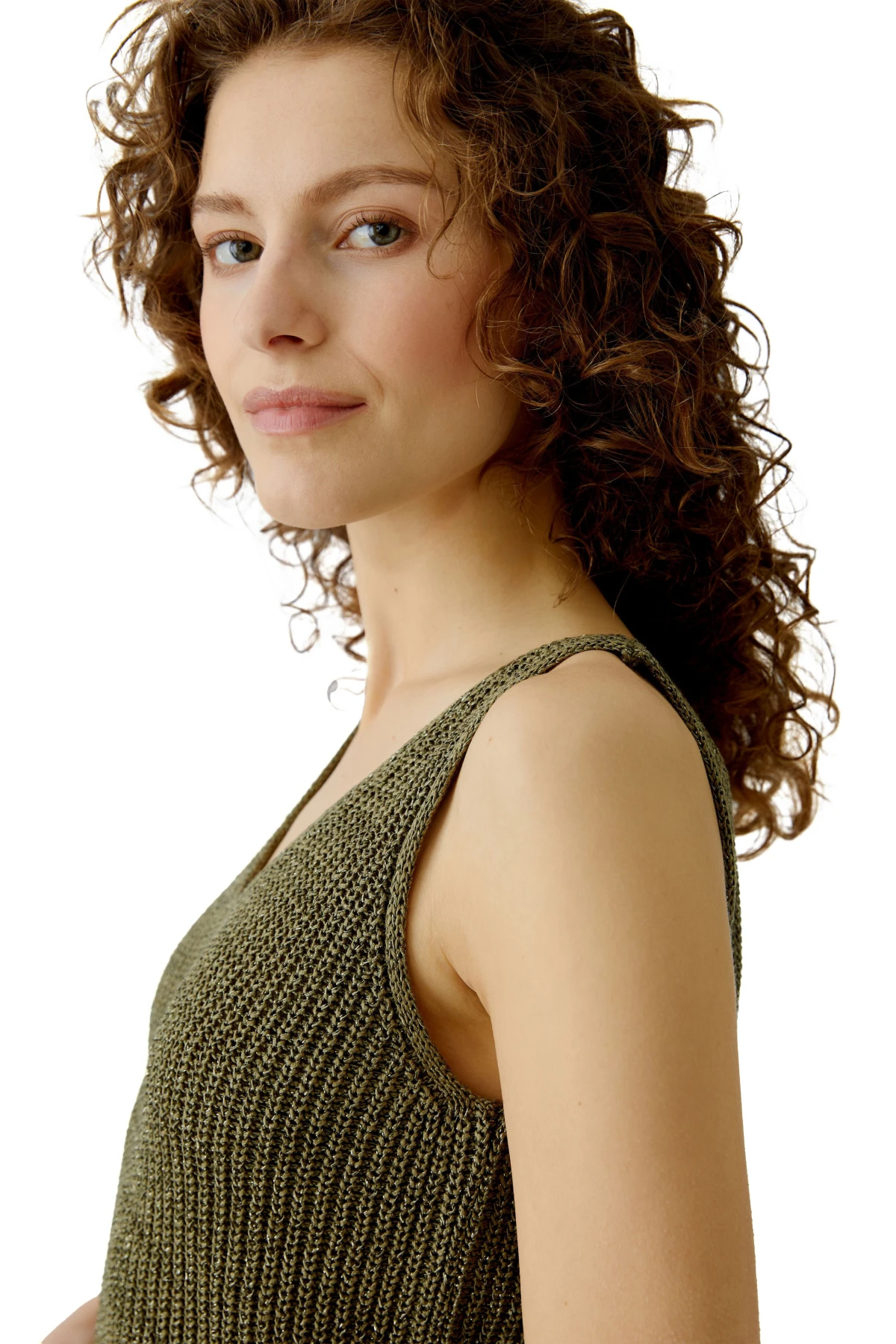 Narrow Cut Sleeveless Knit Top Gallery