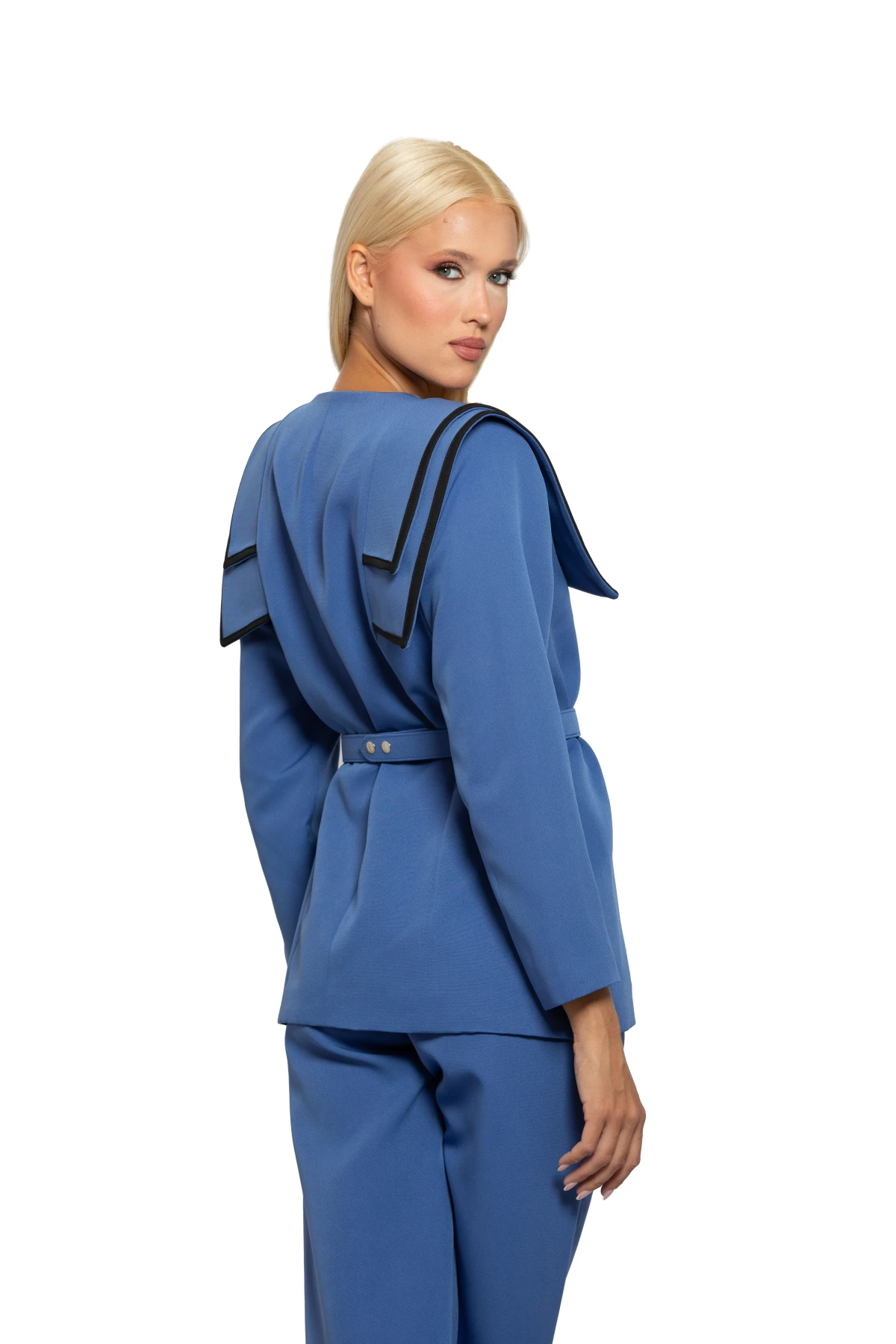 Ruffles suit Gallery