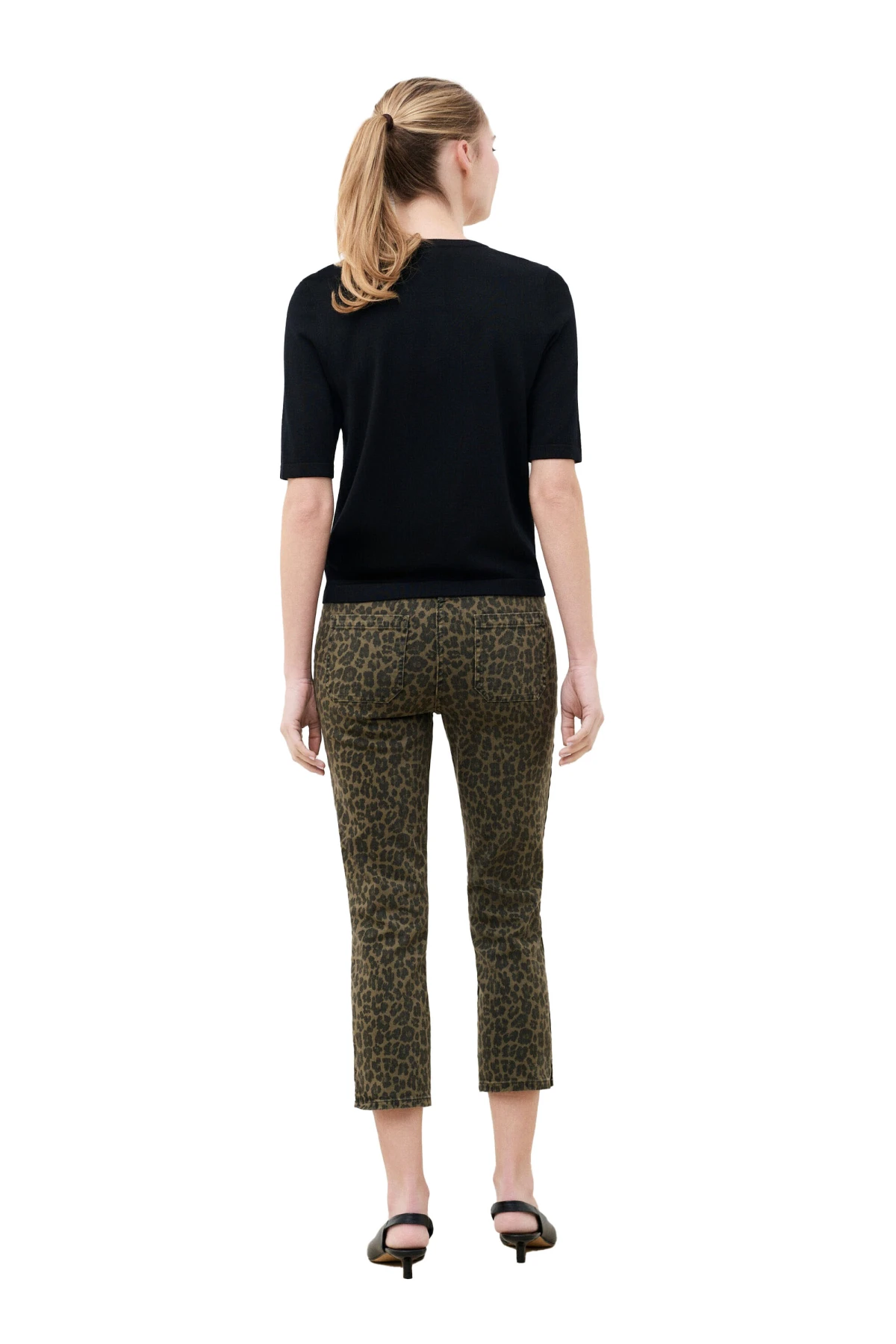 Knit Short Sleeve Top with Patch Pockets Gallery