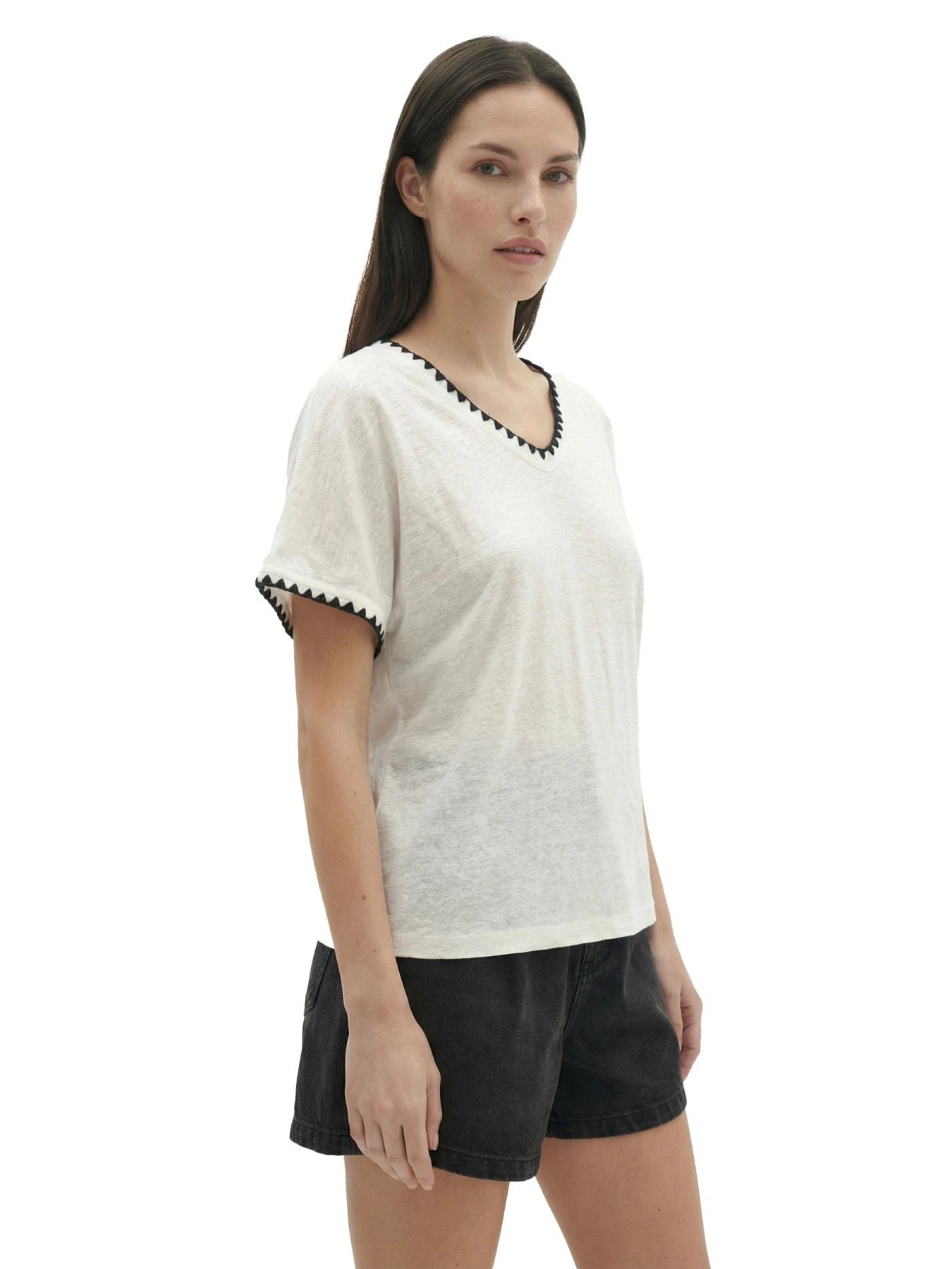 V-Neck Short-Sleeved T-Shirt With Topstitching Gallery