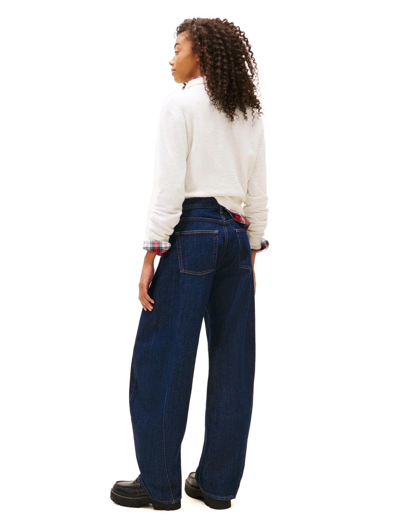 Mid Rise Twisted Tapered Barrel Leg Jeans Gallery