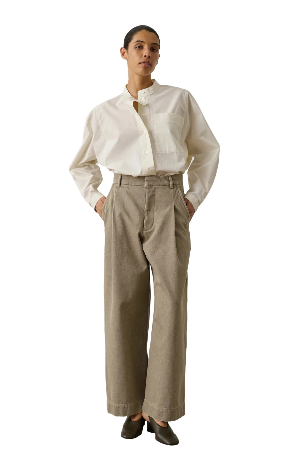 Organic Cotton Loose Fit Pleated Trousers Gallery