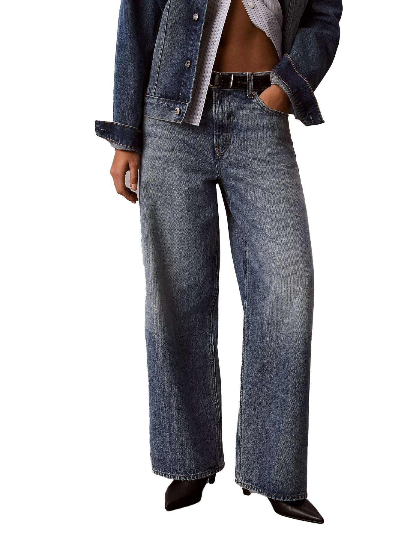 Mid-Wash Baggy Wide-Leg Jeans Gallery