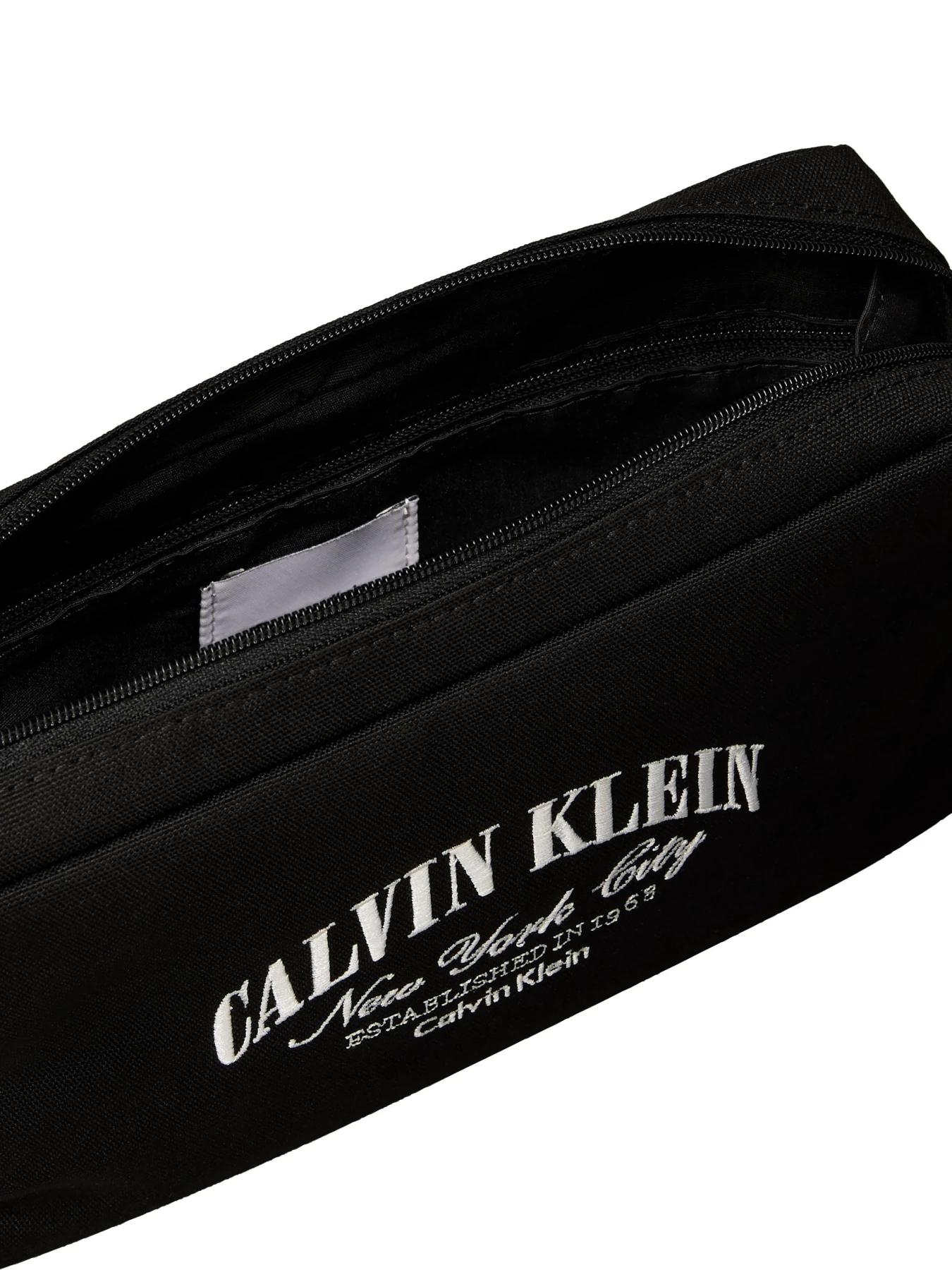 Heritage Logo Canvas Wash Bag Gallery