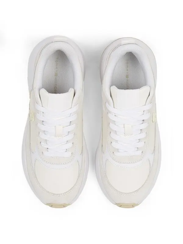  Chunky Feminine Runner Trainers 3 Image