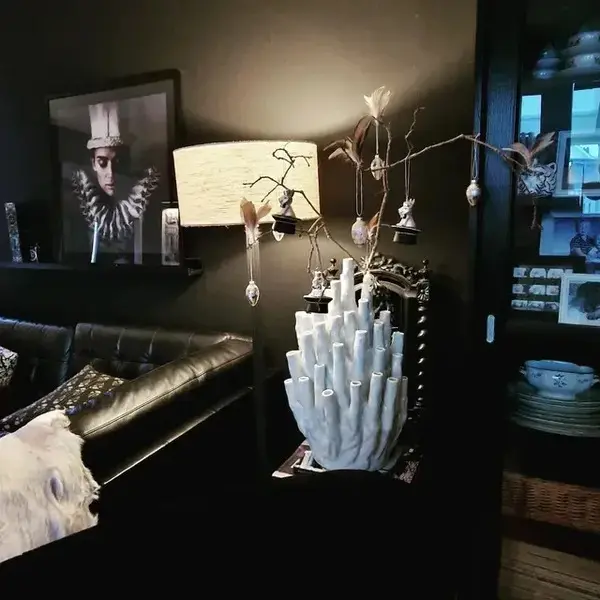 Vase coral 20-tulips white 1 Image