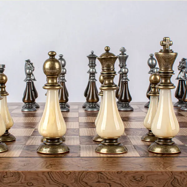 Pearl Chess Set 3 Image