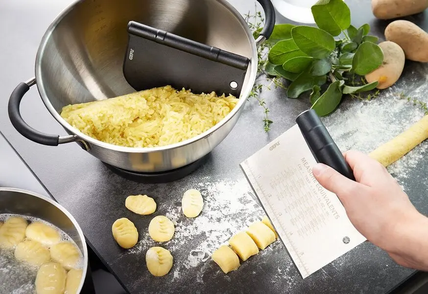 DOUGH SCRAPER DUTTO - 2-PART 1 Image