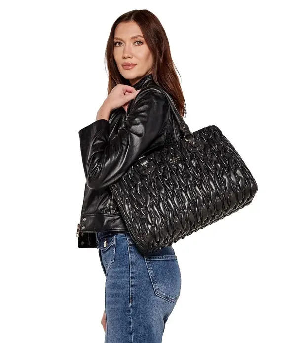 Medium quilted Leather shopping bag 1 Image
