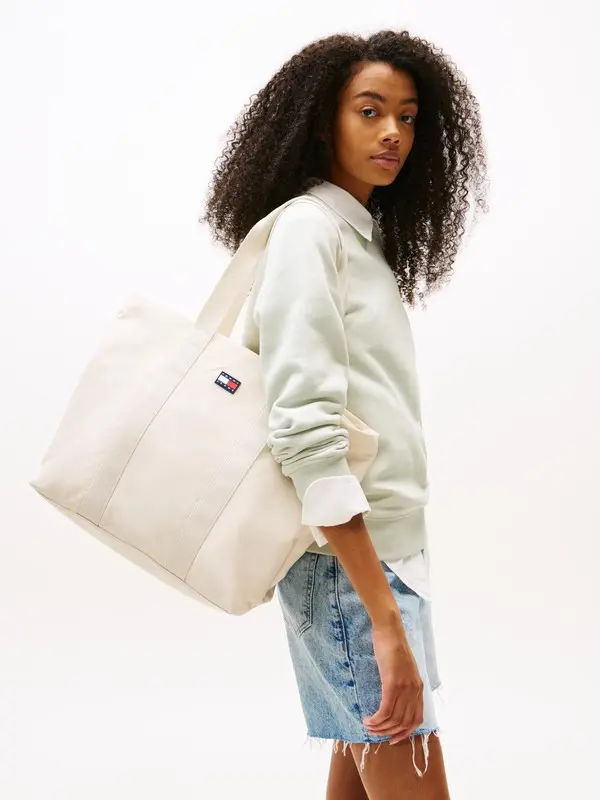 Versatile Everyday Tote Bag 4 Image