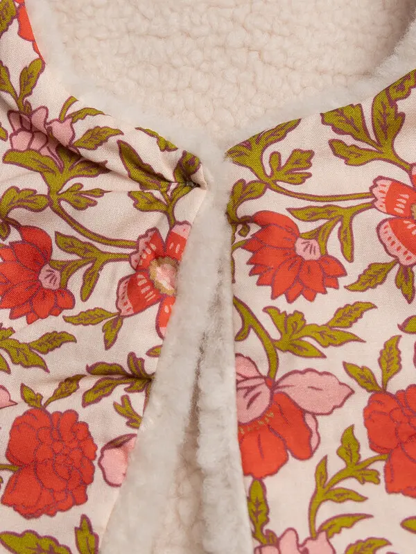 Shearling-effect sleeveless waistcoat 4 Image