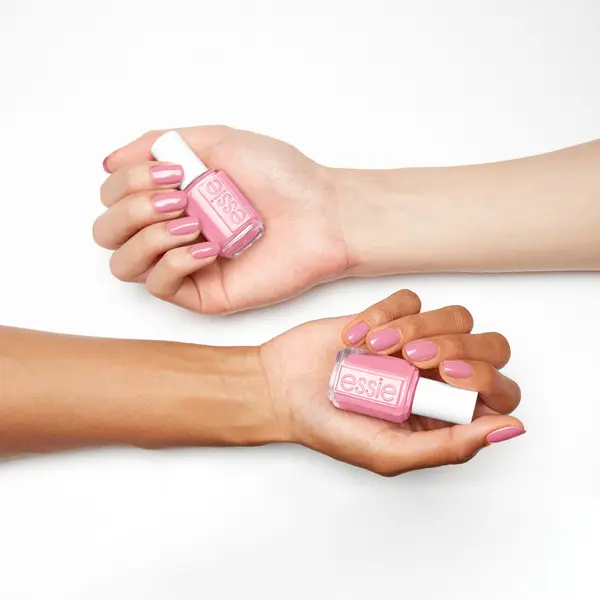 Essie Muchi Muchi, Salon-Quality Nail Polish, Vegan formula for flawless coverage, easy-glide brush   3 Image