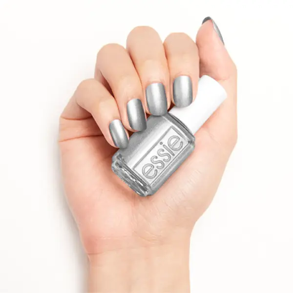 Essie Apres-Chic, Salon-Quality Nail Polish, Vegan formula for flawless coverage, easy-glide brush   4 Image