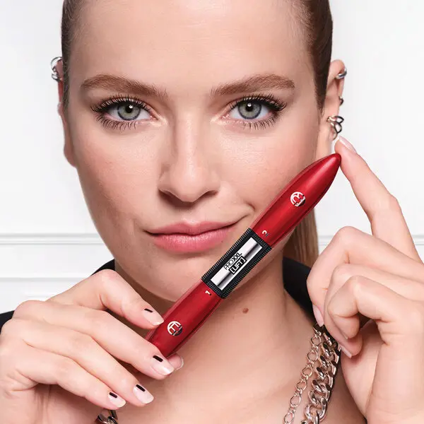 Pro XXL Lift Volumizing Mascara 2 Image