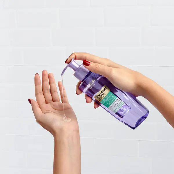 L’Oréal Paris Hyaluron Expert Moisturiser and Anti-Aging Oil Control Deep Cleansing Gel  3 Image
