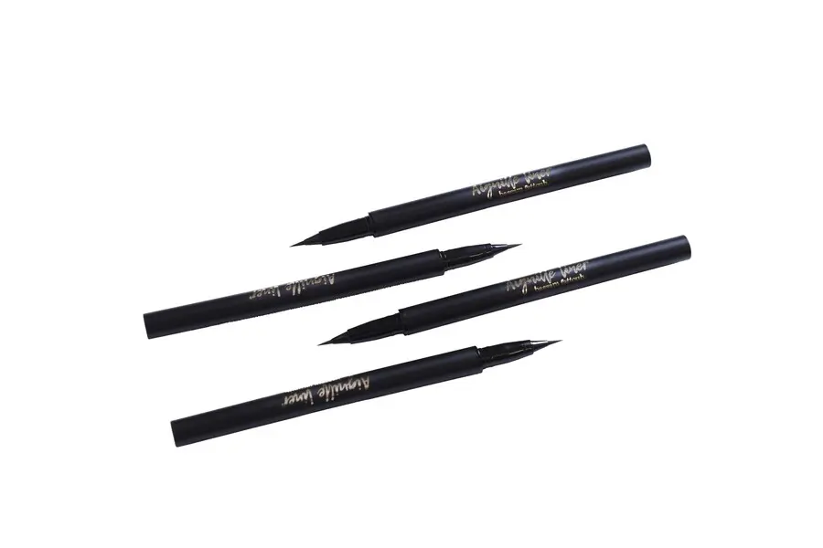 Aiguille Liner Pen Matte Eyeliner Noir 1 Image