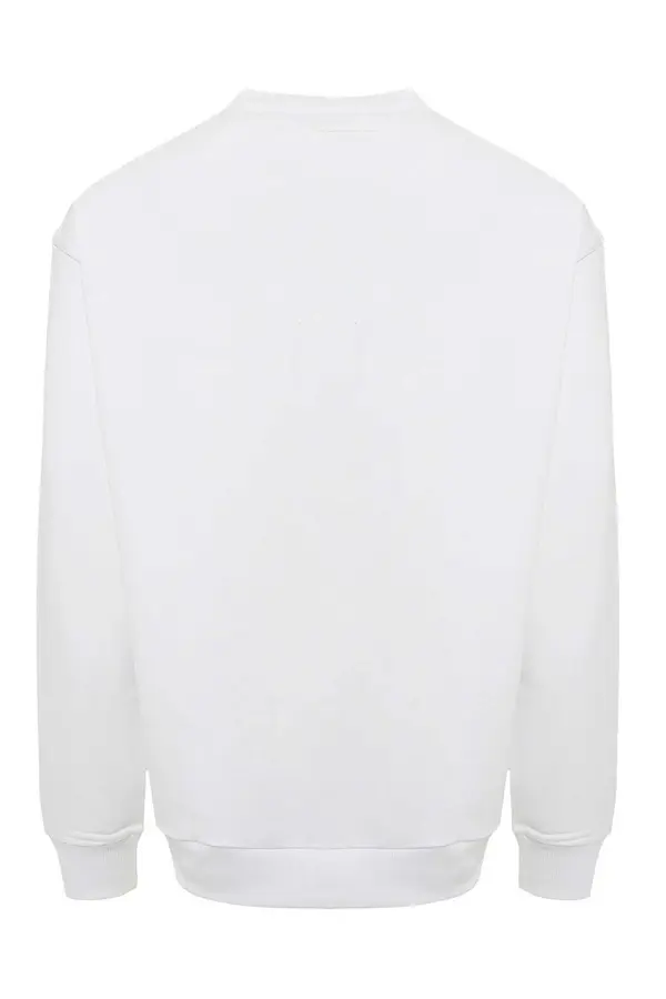 Sweatshirt with a graphic photo and quote print. 1 Image