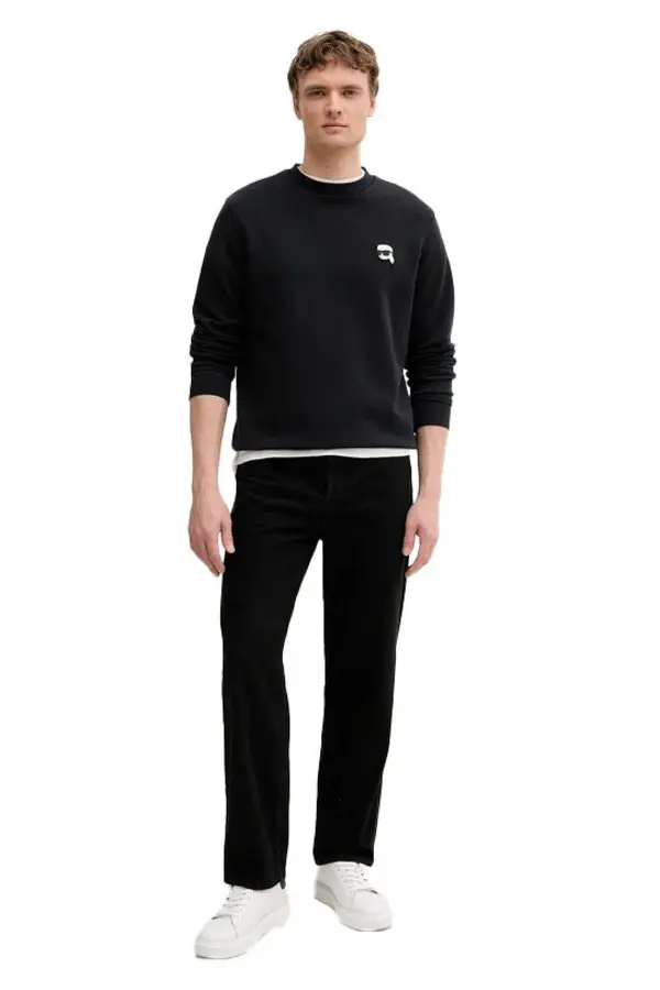 sweatshirt with a Iconic chest logo 2 Image