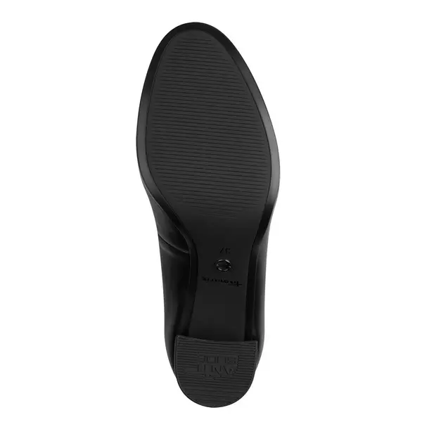 Leather Mary Jane Pumps with a Chunky Block Heel 1 Image