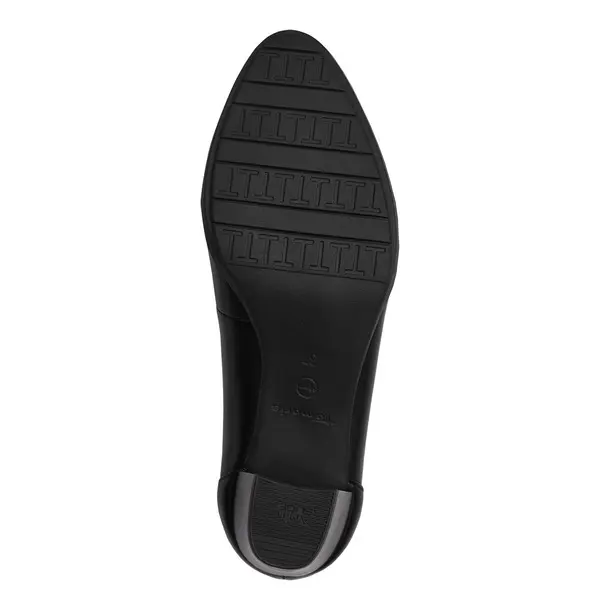 Classic Leather Round toe Pump 4 Image