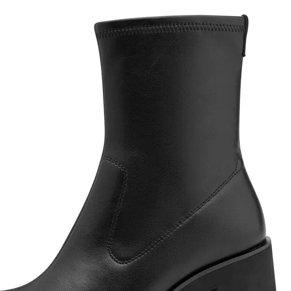 Croc-Embossed Ankle Boots with a Chunky Block Heel 2 Image