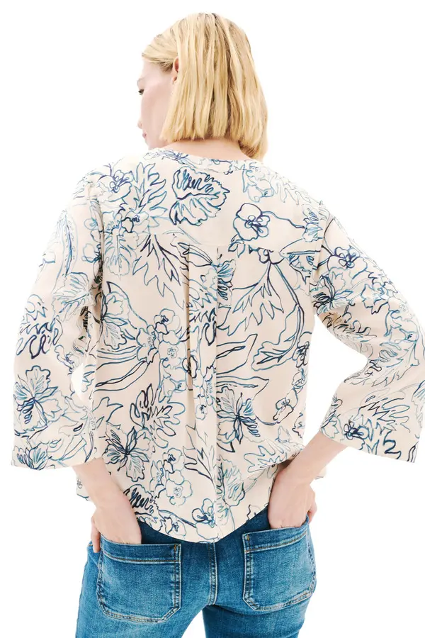 Patterned V-neck Blouse 5 Image