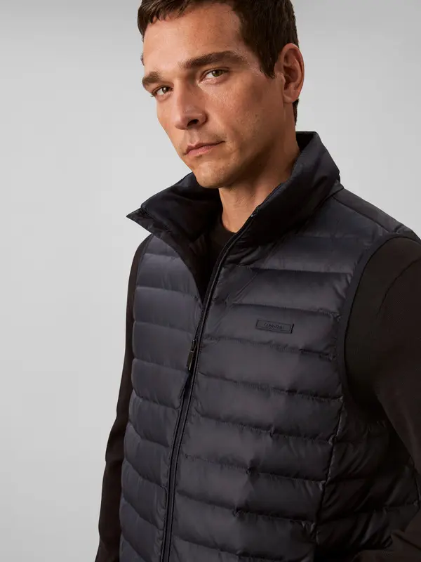 High-neck padded Vest 1 Image