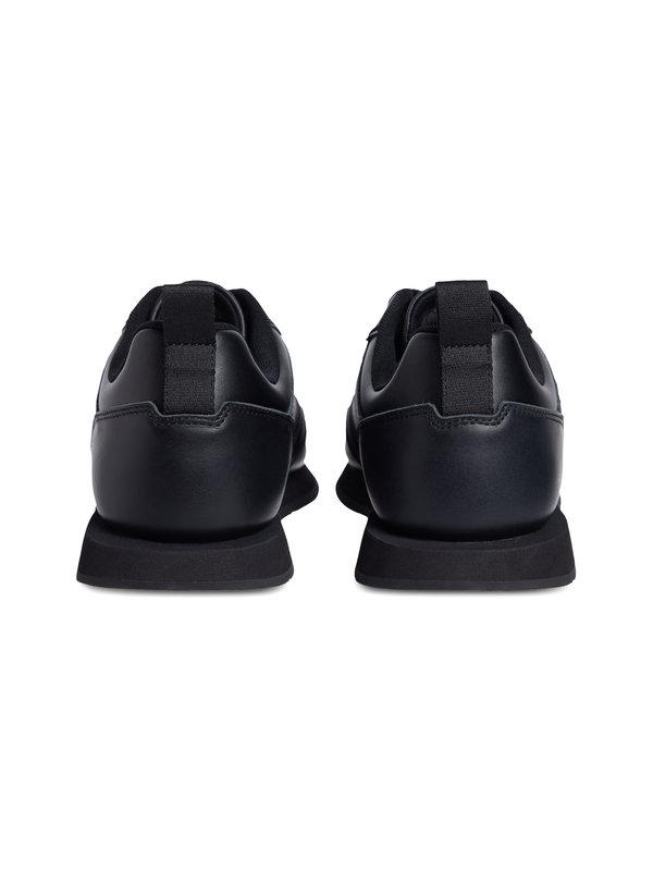 Classic low-top casual sneaker 3 Image