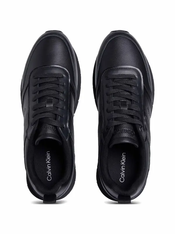 Classic low-top casual sneaker 4 Image