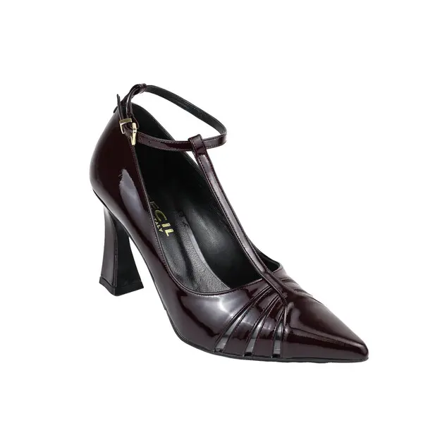 T-Strap Pumps With Flared Heel 1 Image