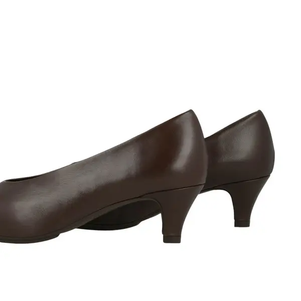 Pointed Toe Leather Pump with high-cut neckline 2 Image