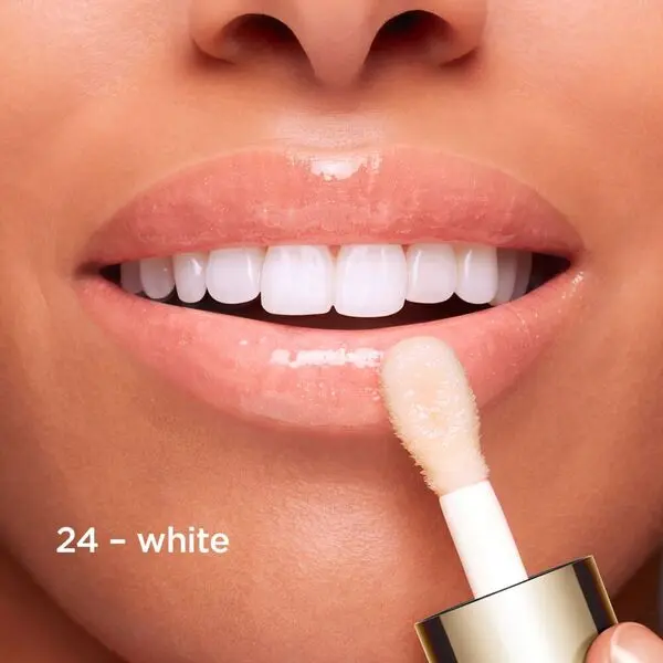 Lip Comfort Oil With Shimmer 1 Image