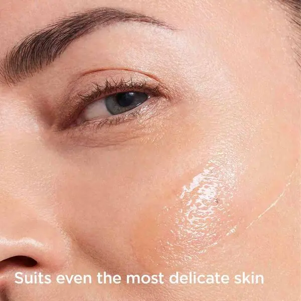 Bright Plus Dark Spot-Targeting Treatment Essence Serum 3 Image