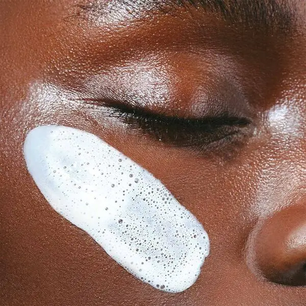 Hydrating Gentle Foaming Face Cleanser for Normal to Dry Skin 3 Image