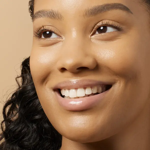 Tinted Oleo-Serum Foundation - 30ml 2 Image