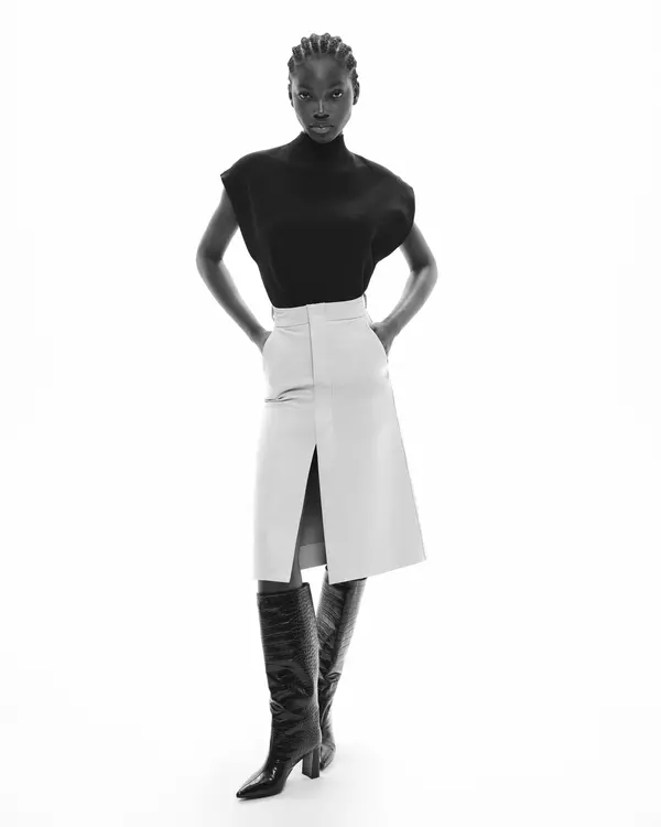 High Block Heel Embossed Knee-High Boots 4 Image