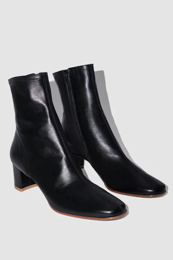 Square-Toe Mid-height Ankle Boots 1 Image