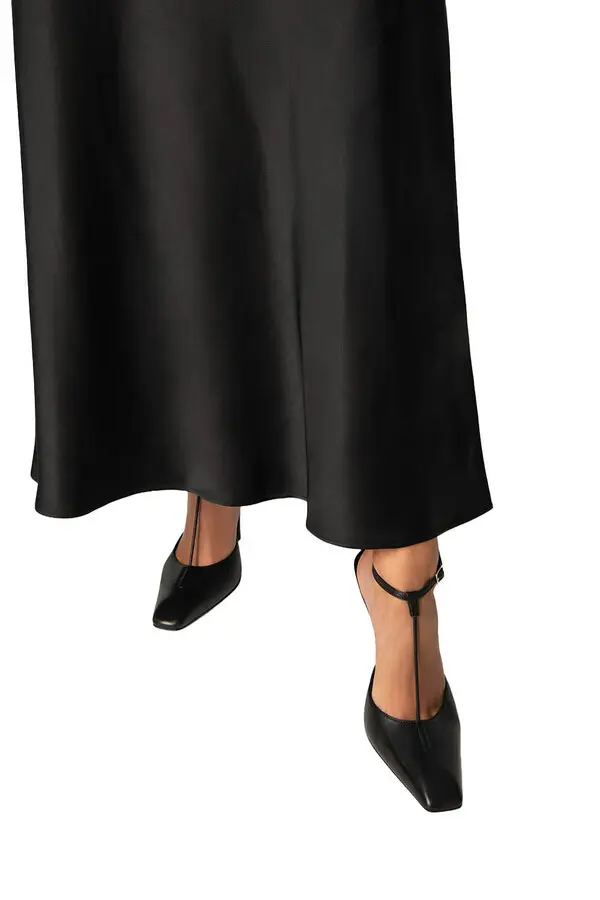 Leather T-strap Pointed-toe Pump 3 Image